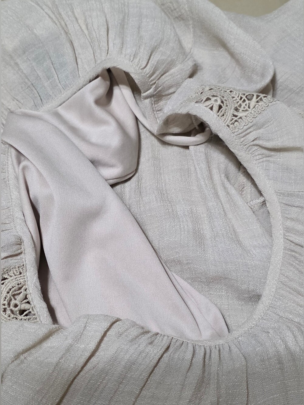 JM Collection Cream Lace-1/2 Sleeve Blouson Top Attached Cami Women's Size XL - Picture 7 of 10